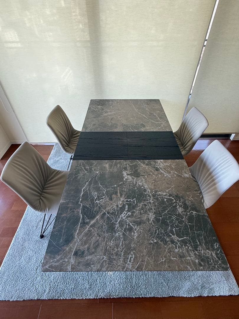 ⭐️値下⭐️Songdream ダイニングテーブルと椅子４脚