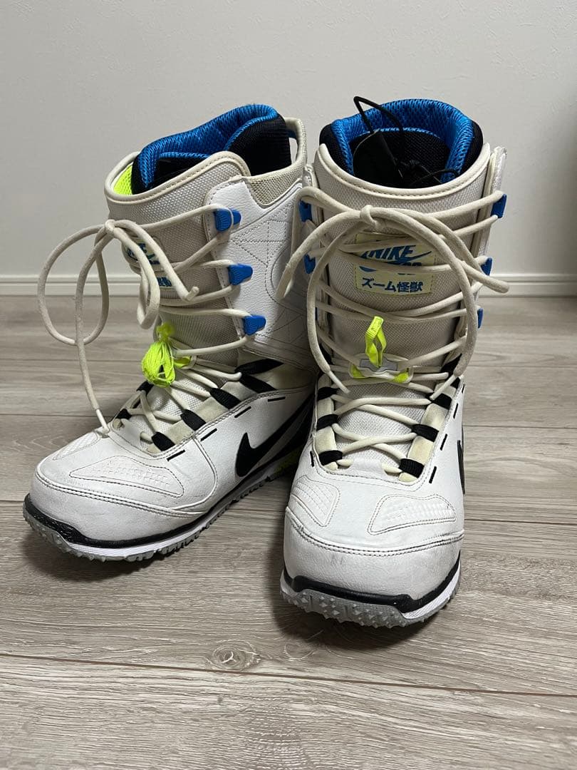 NIKE エアズーム怪獣　スノーブーツ