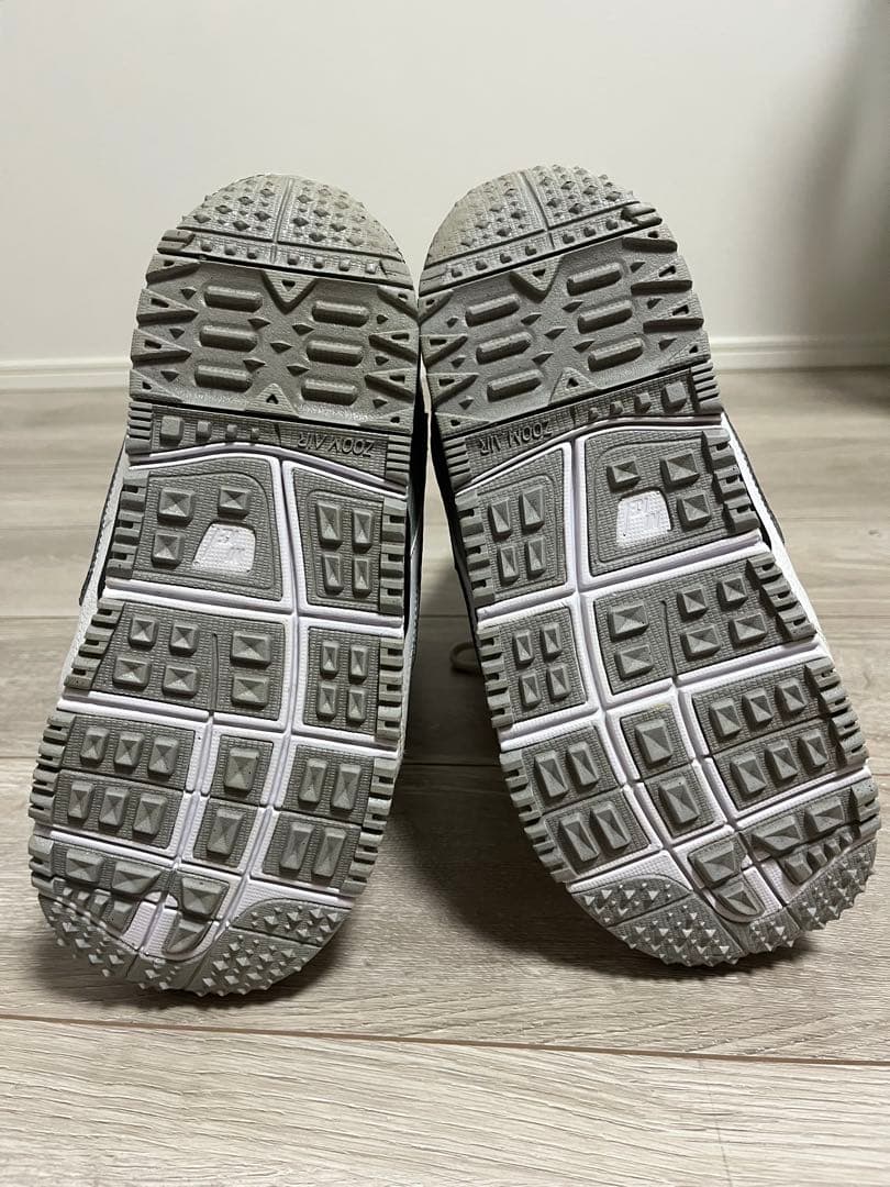 NIKE エアズーム怪獣　スノーブーツ