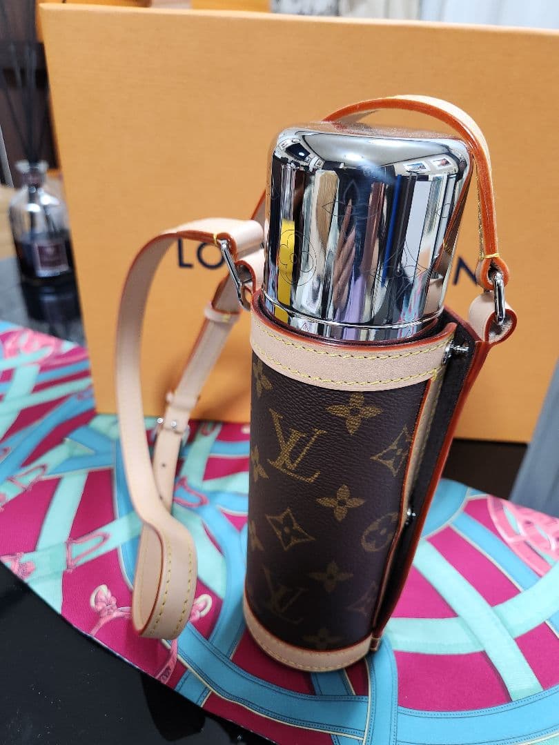 レア　ルイヴィトン　モノグラム水筒　正規品　新品未使用