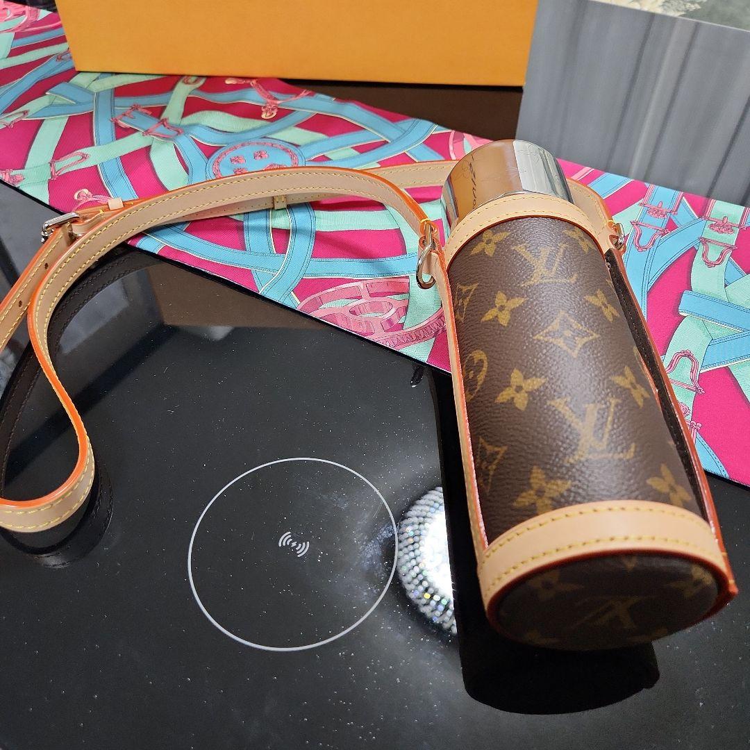 レア　ルイヴィトン　モノグラム水筒　正規品　新品未使用