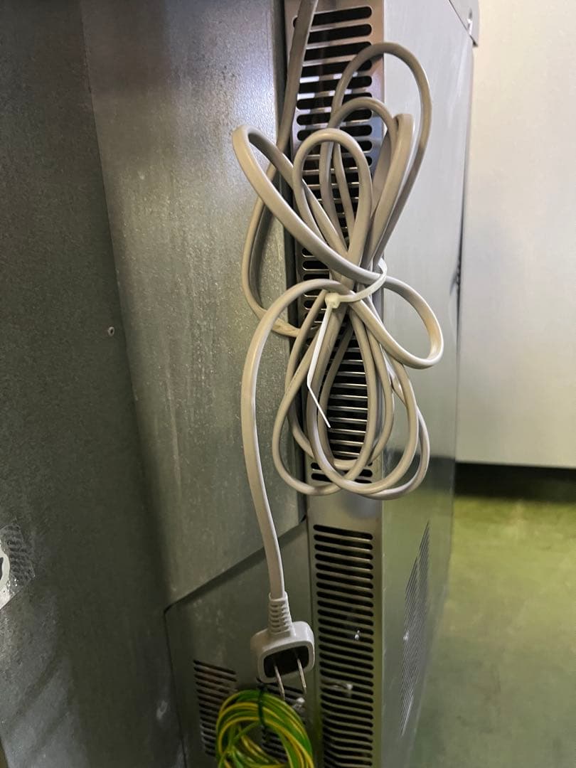 2013年 ホシザキテーブル形冷蔵庫 1200x600x800