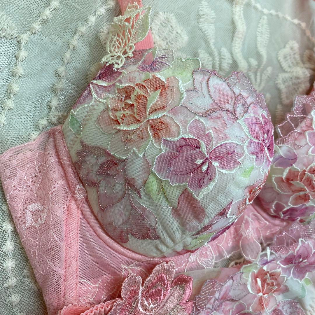 サルート 06G 店舗限定リッチヴェールブラ　D70 ショーツL