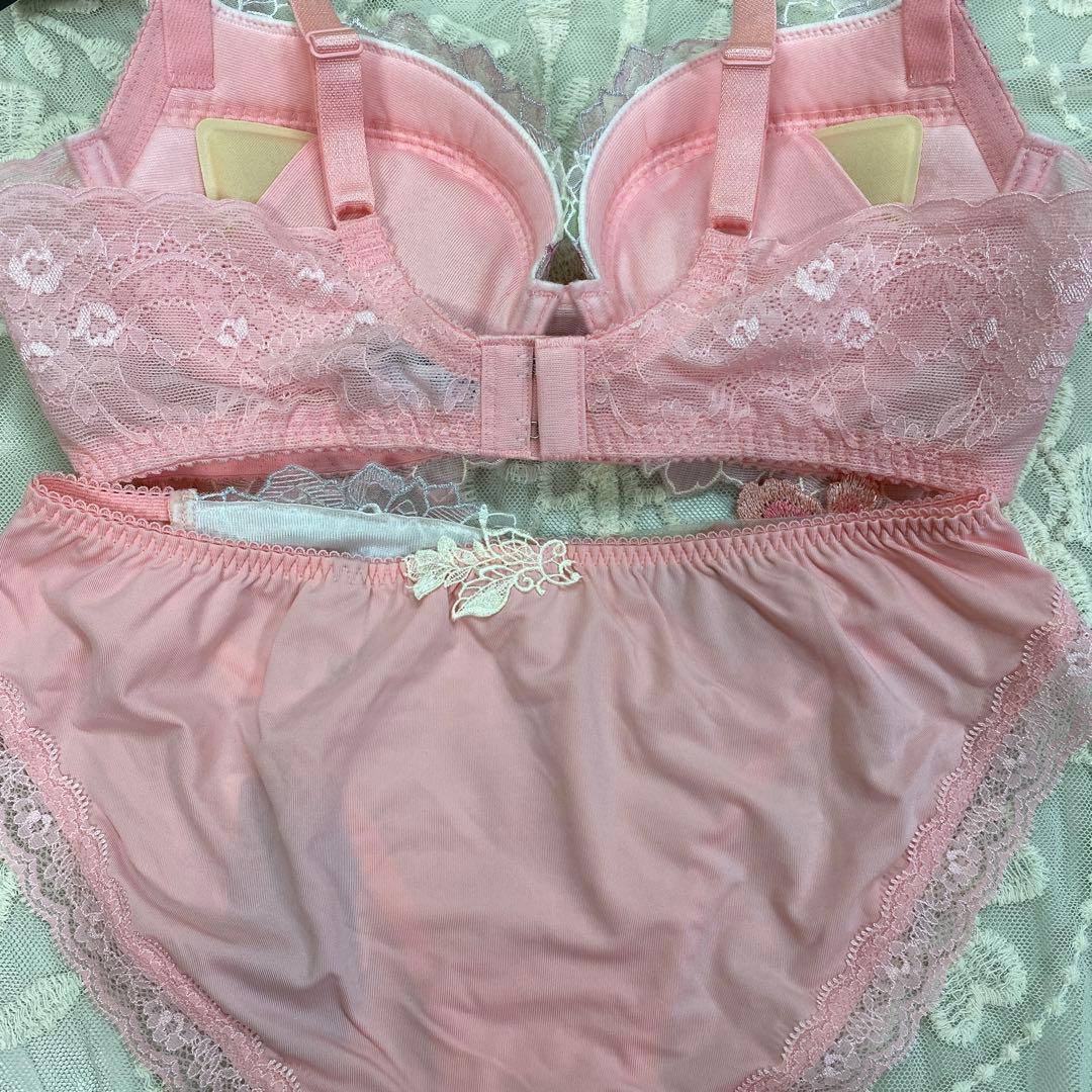 サルート 06G 店舗限定リッチヴェールブラ　D70 ショーツL