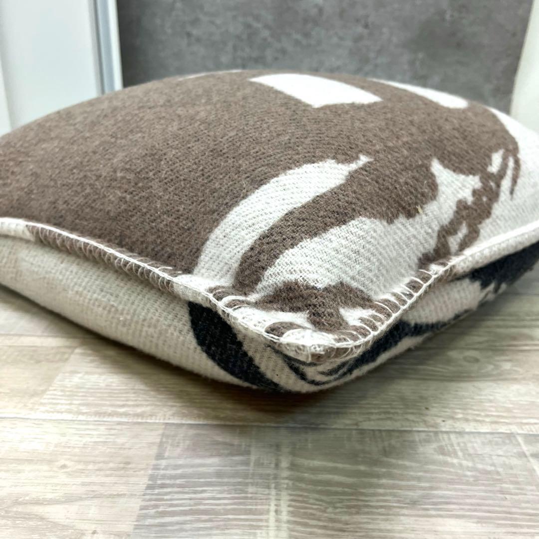 き*く様 ★HERMES エルメス ウール カシミア ブリッドドゥガラ クッショ
