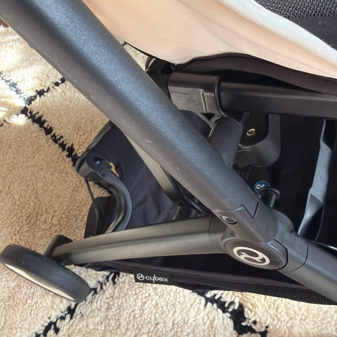 cybex リベル　キャンバスホワイト