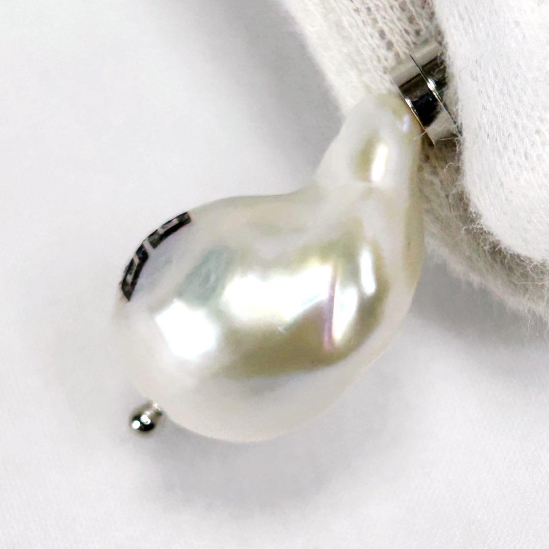 ジバンシー　givenchy 変形パール　ピアス　4G柄　ホワイト