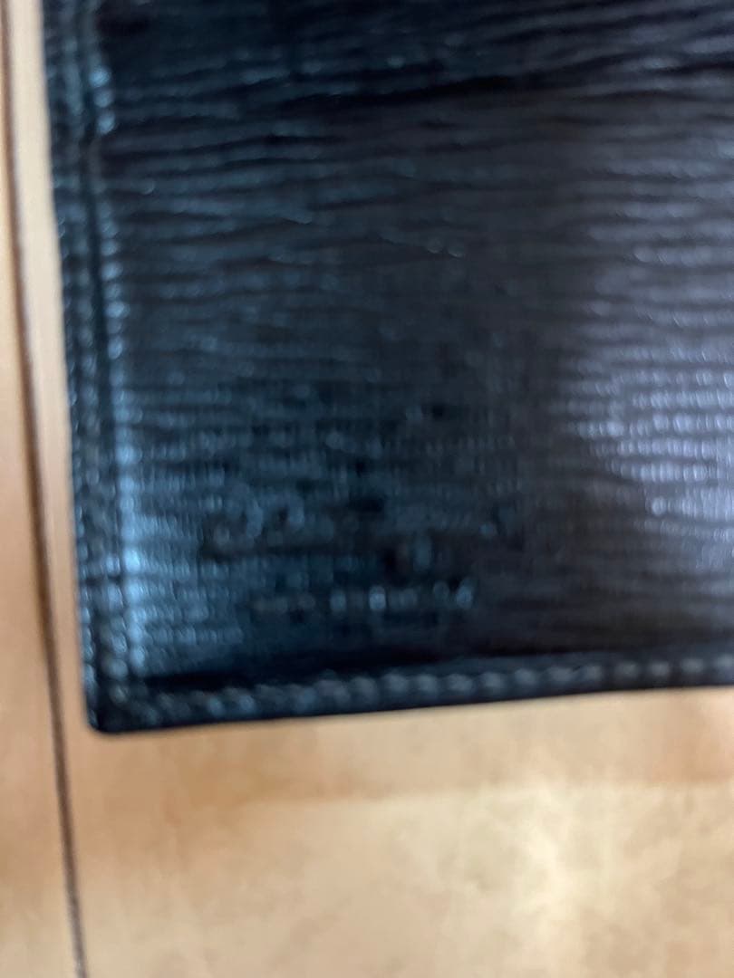 フェラガモ　ブラックレザー 二つ折りマネークリップ