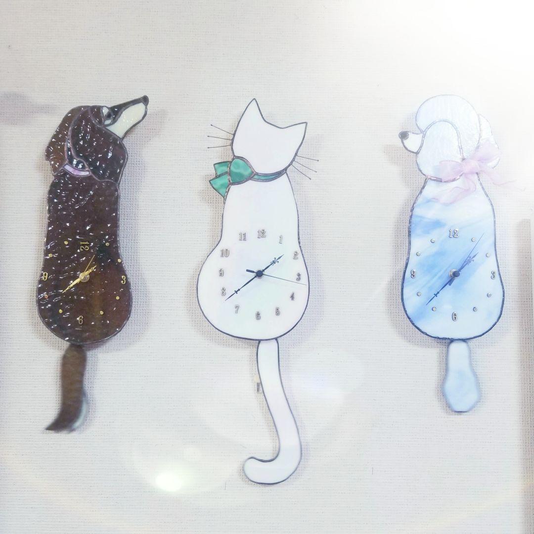 ステンドグラス　白猫のしっぽ振り時計