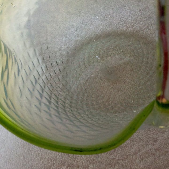 ガラス　食器　花器　緑色　緑　みどり　吹きガラス　鉢　色ガラス　グリーン