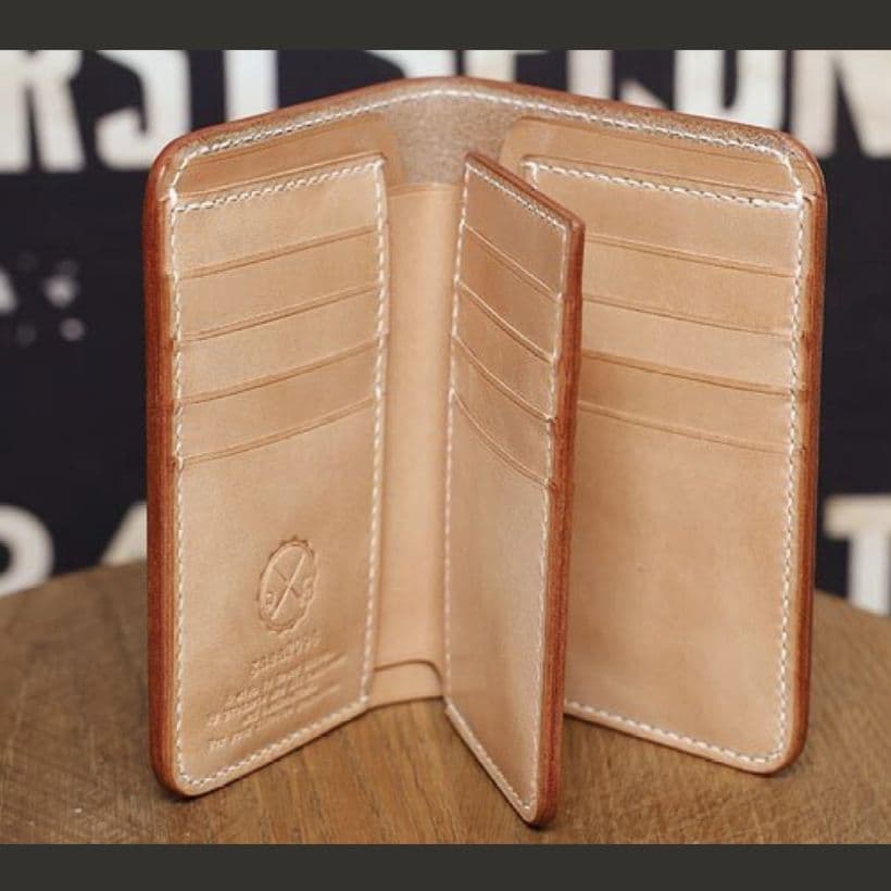 手縫い極上ヌメ革ミドルメンズ財布