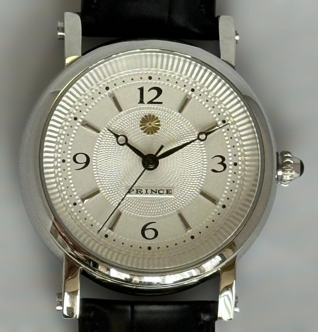 菊紋入り「皇居アイテム」に長蛇の列　開運効果期待：PRINCE腕時計「皇室時計」