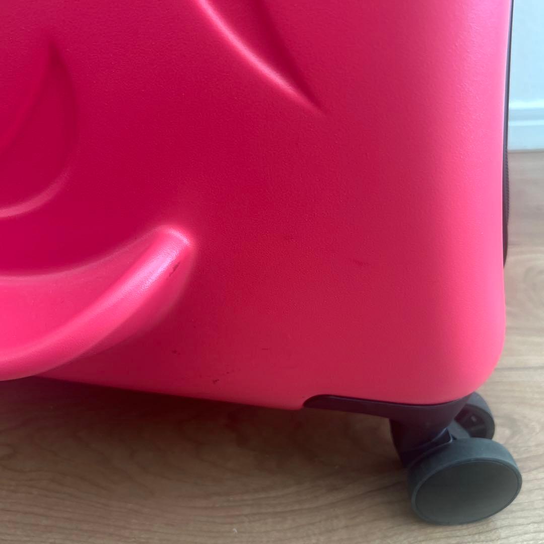 【美品】NORICCOノリッコ　子供が乗れるキャリーケース　ピンク　スーツケース