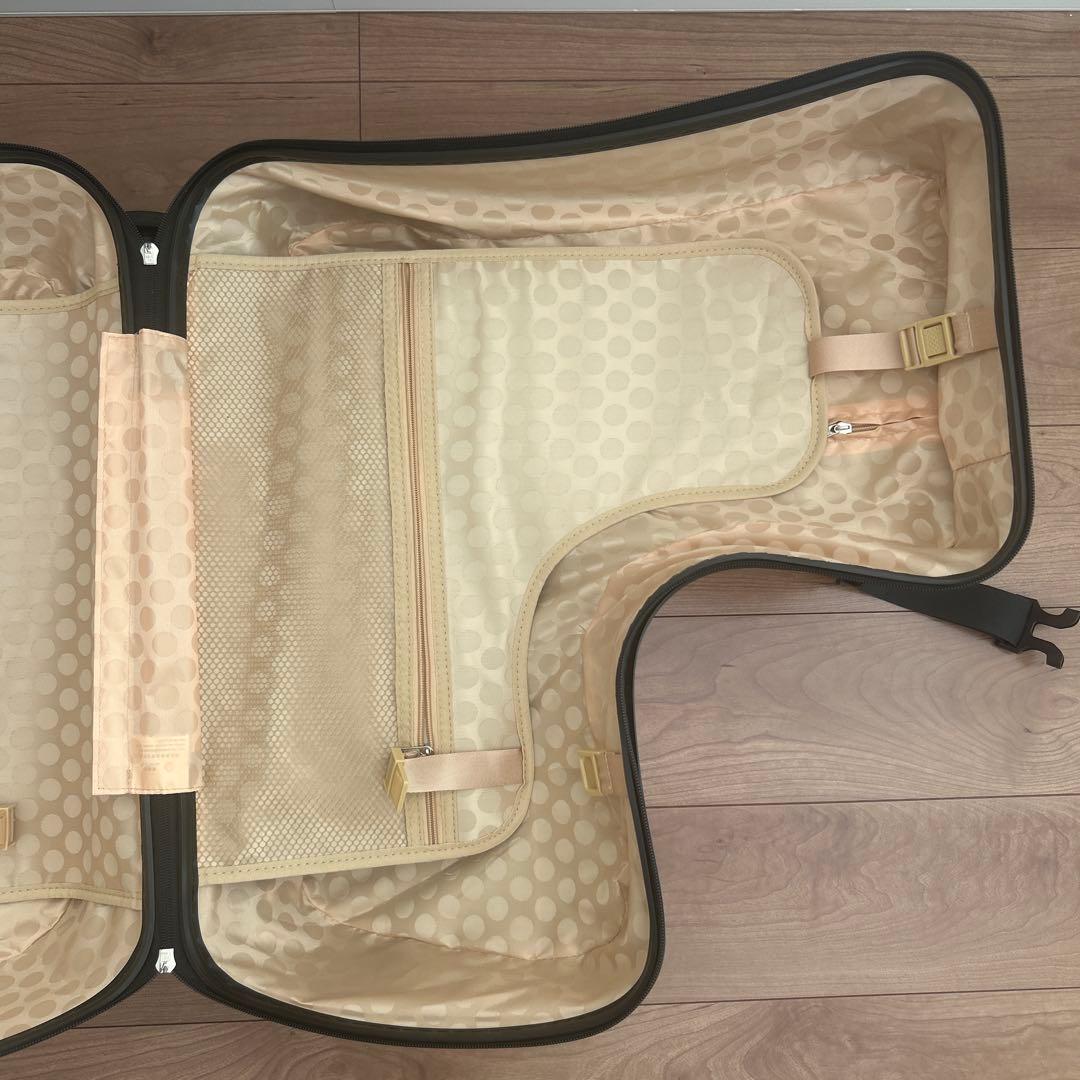 【美品】NORICCOノリッコ　子供が乗れるキャリーケース　ピンク　スーツケース