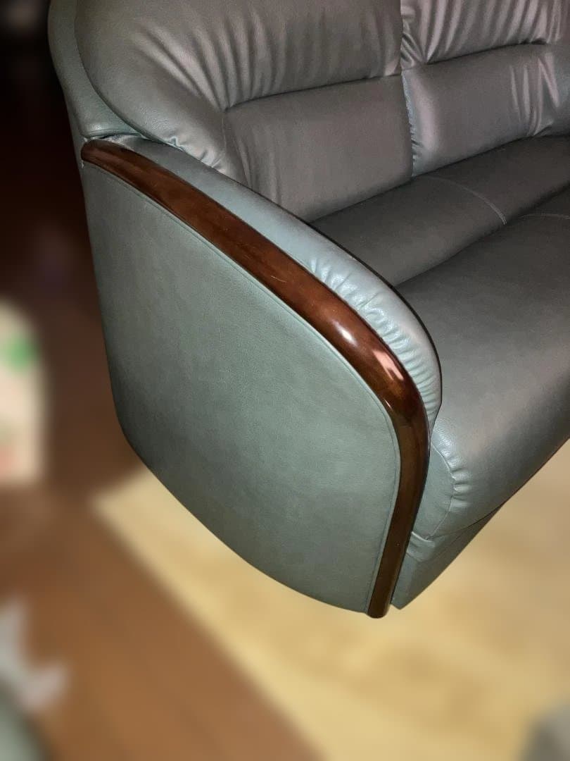 12/25まで　大幅値下げ　美品　2人掛けソファ　ダークグリーン　本革製