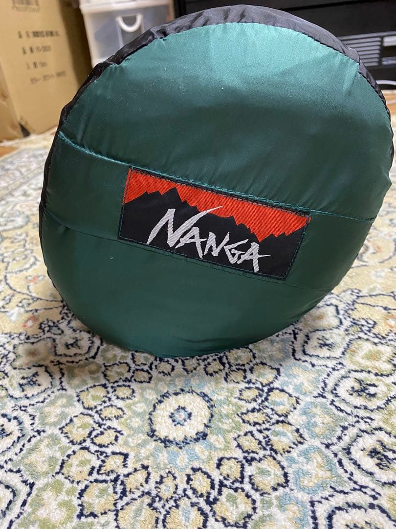 NANGA 緑色 寝袋