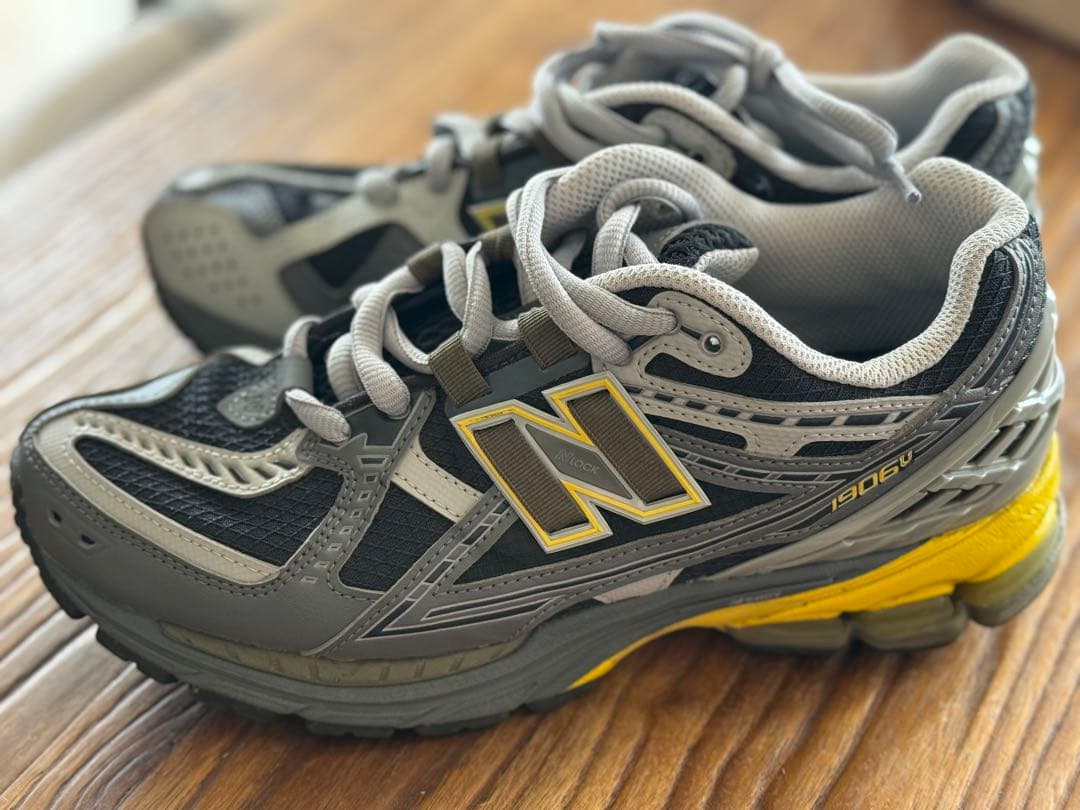 ニューバランス　M1906NA グレー　23cm