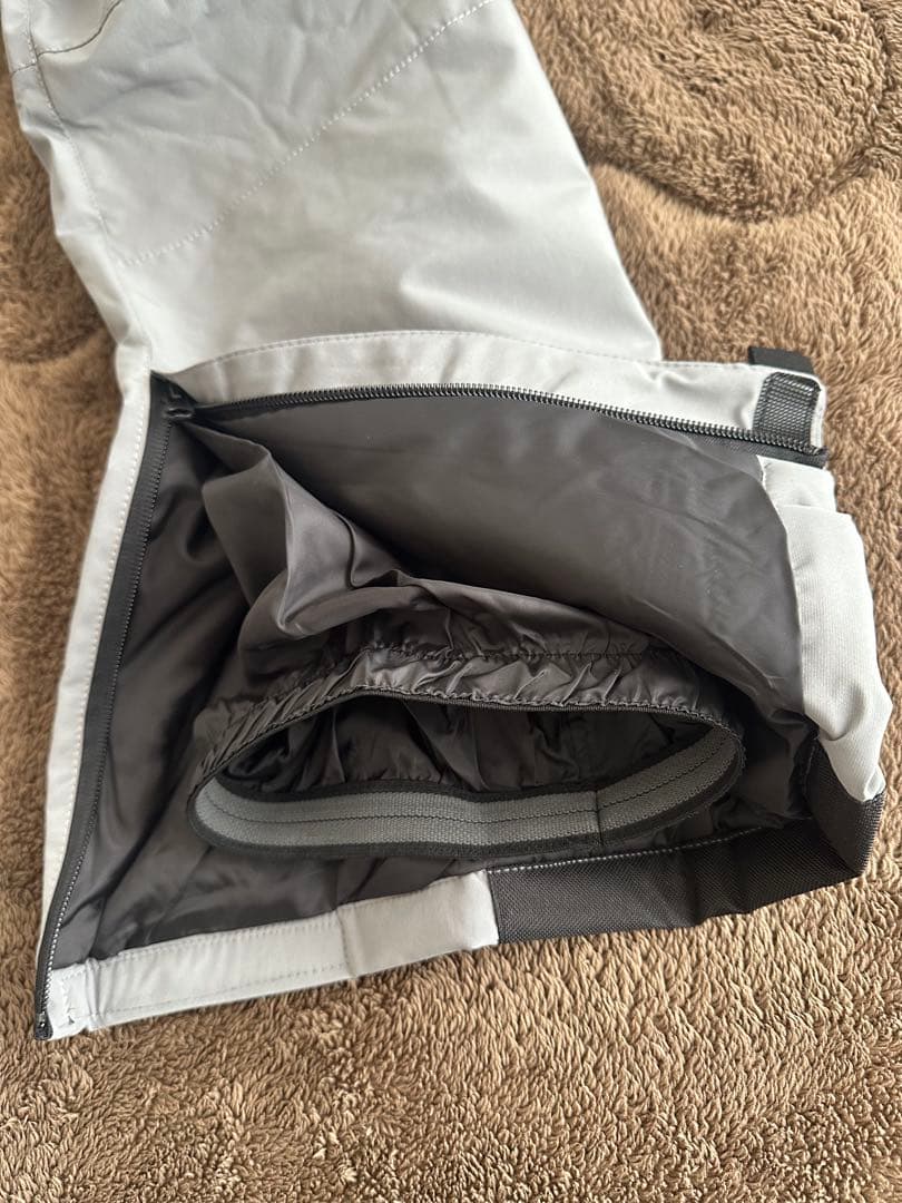 新品Salomon 上下M スキースノーボード ジャッケットパンツ サロモン