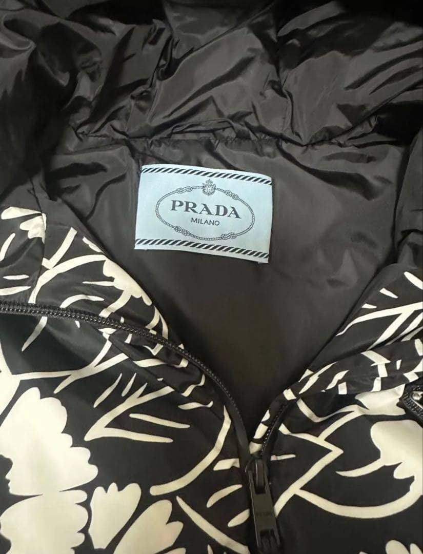 大幅値下げ‼️PRADA ダウン　XS