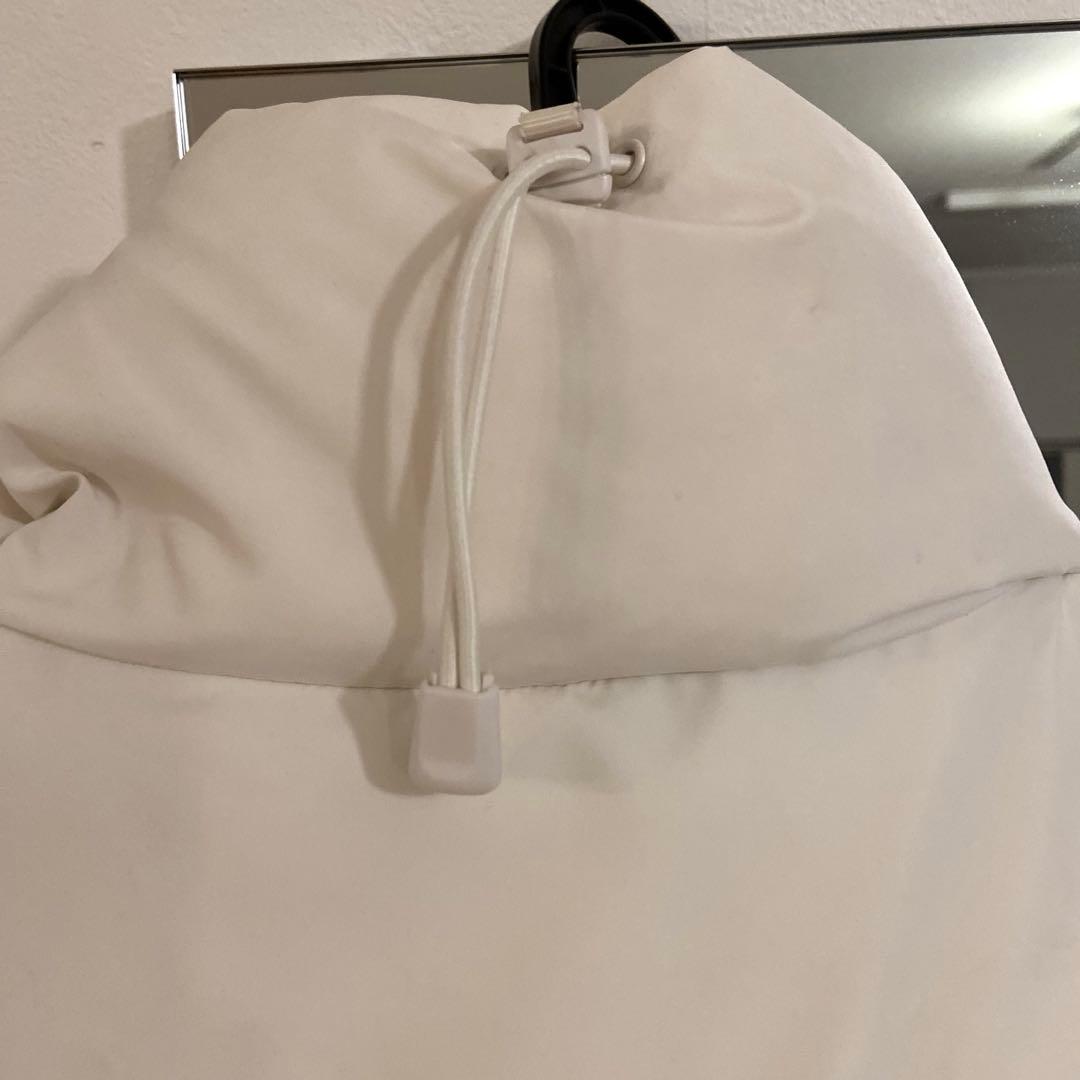 emmi エミ クロップドフォルムダウンコート