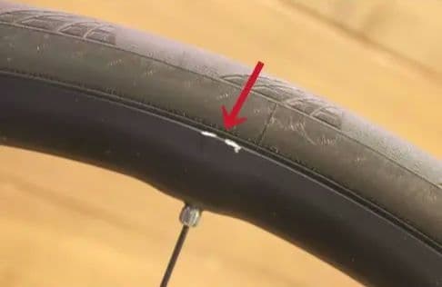 キシリウムエリート UST DISC チューブレス ホイールセット