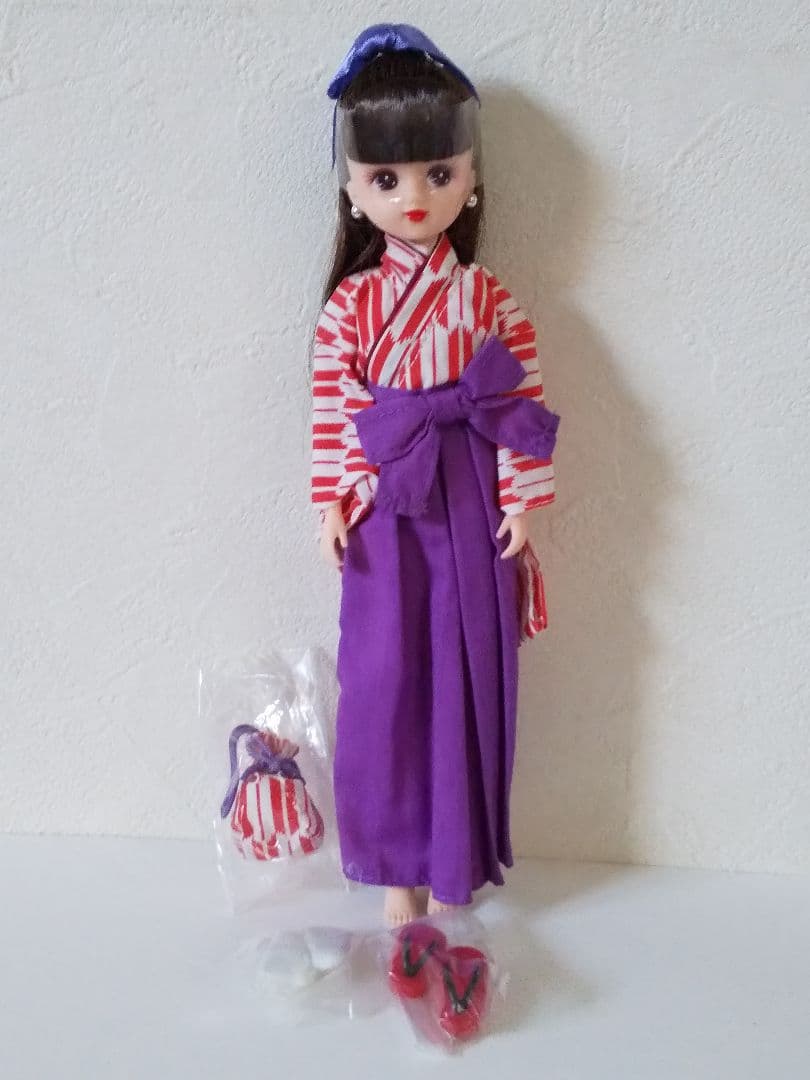 旧タカラ　袴リカちゃん・紫袴 こげ茶髪