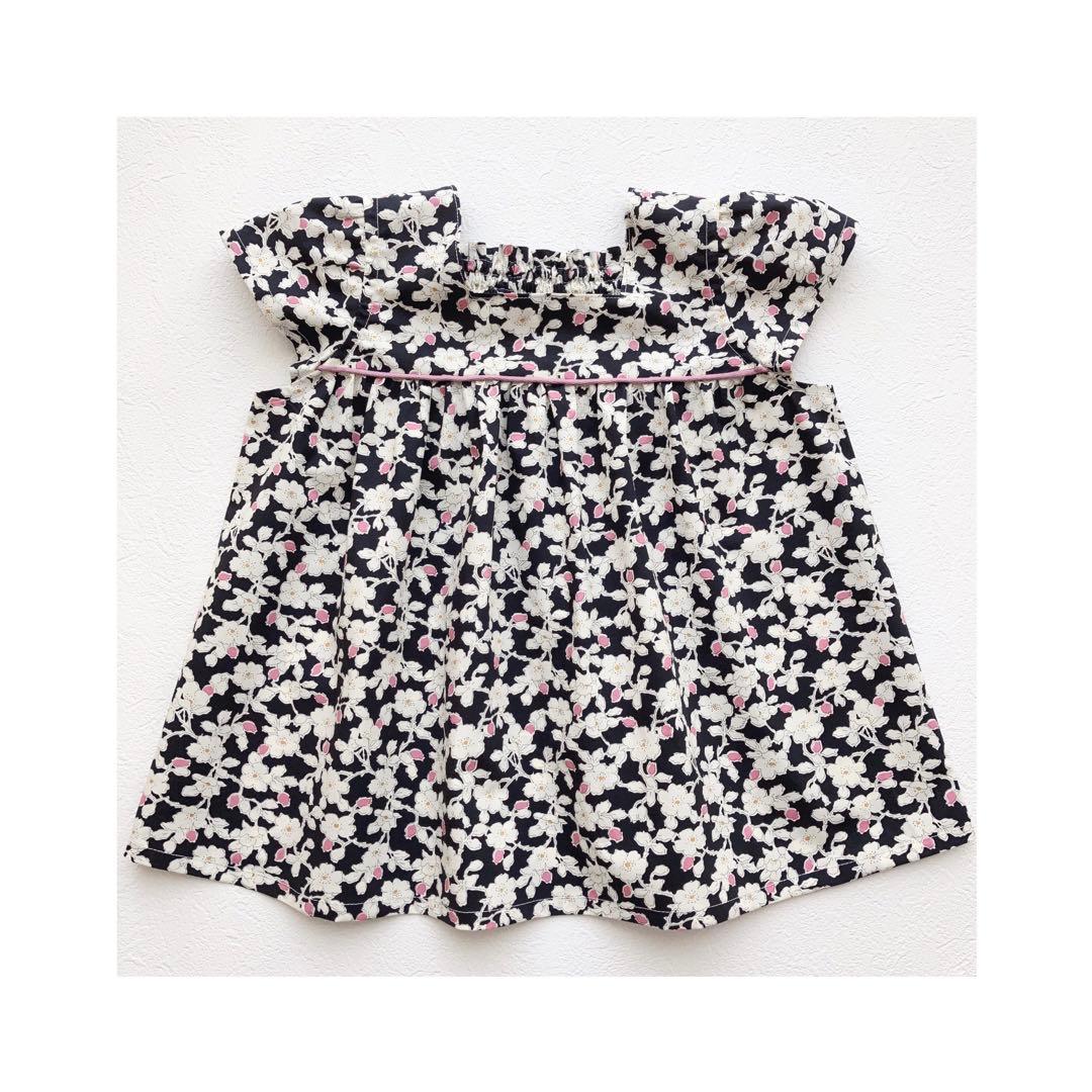 スクエアネックブラウス100 リバティ フロレンティン