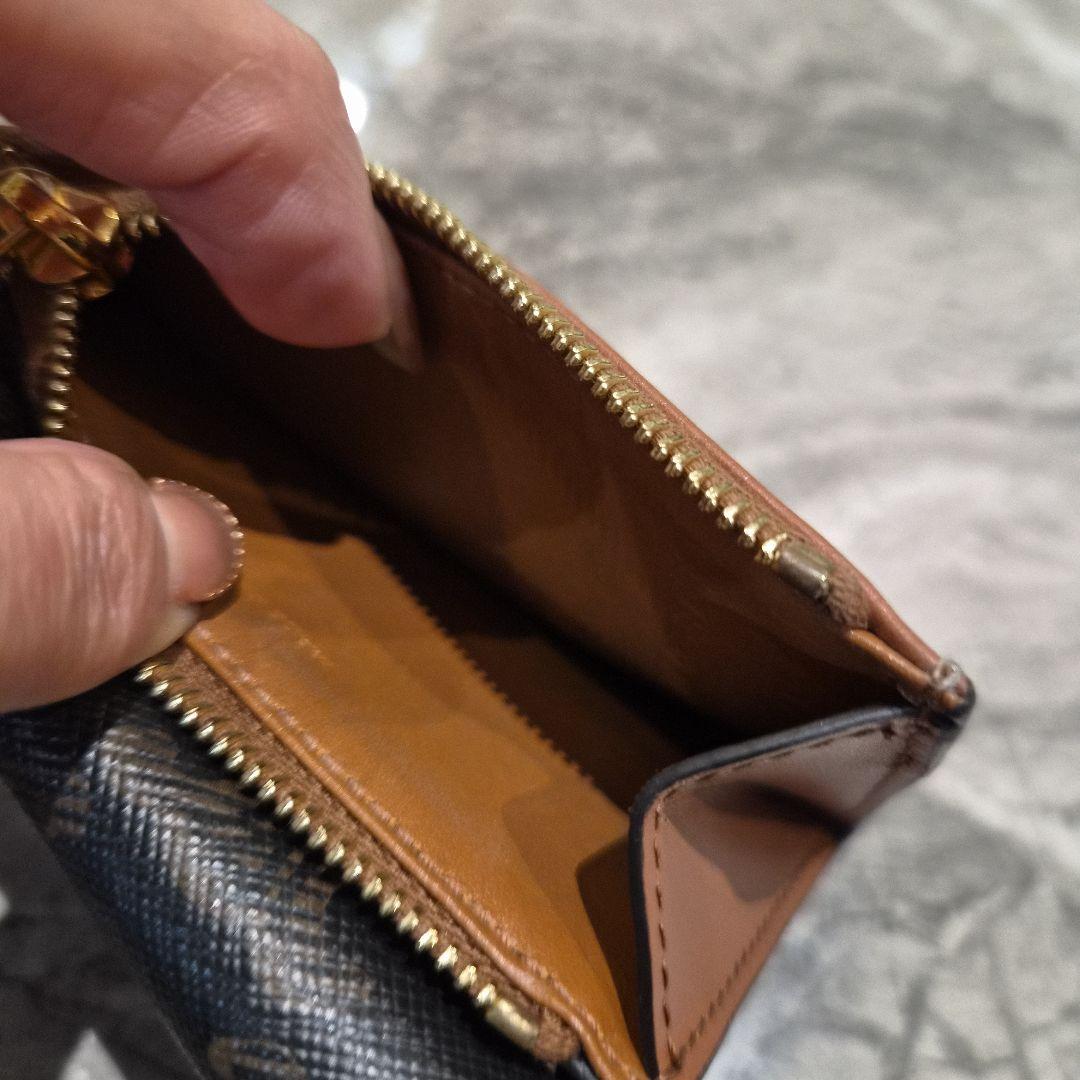 CELINE 三つ折り財布 美