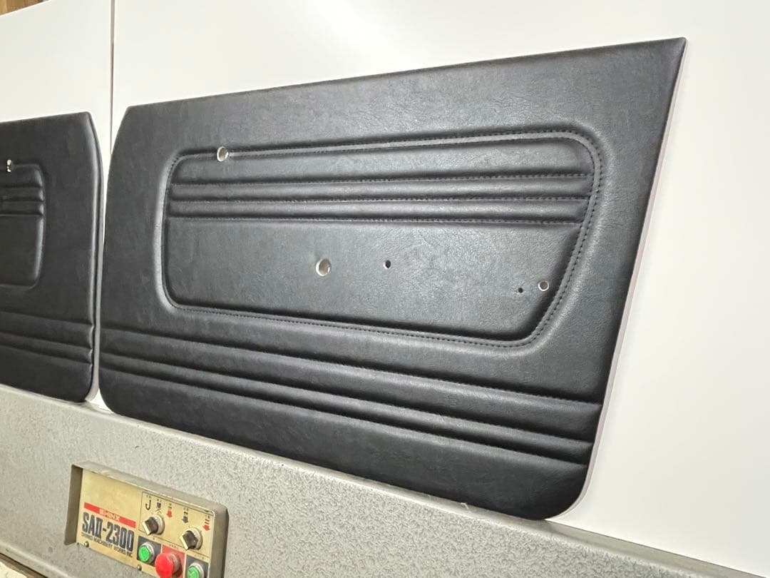 ★ブルーバード510 4ドア用 内張り4枚セット（ブラック）★