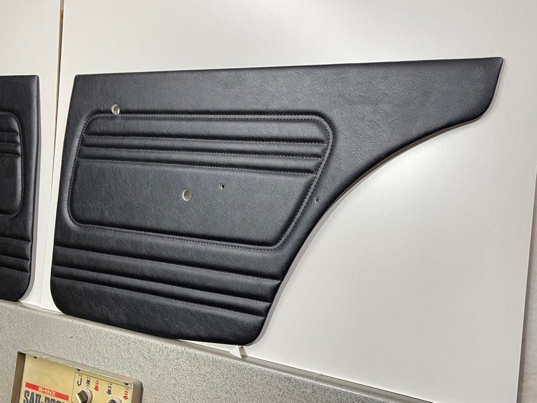 ★ブルーバード510 4ドア用 内張り4枚セット（ブラック）★