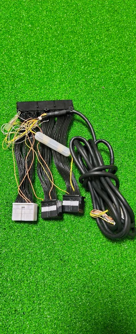 エアサスコントローラー　URS206.UZS207マジェスタ用