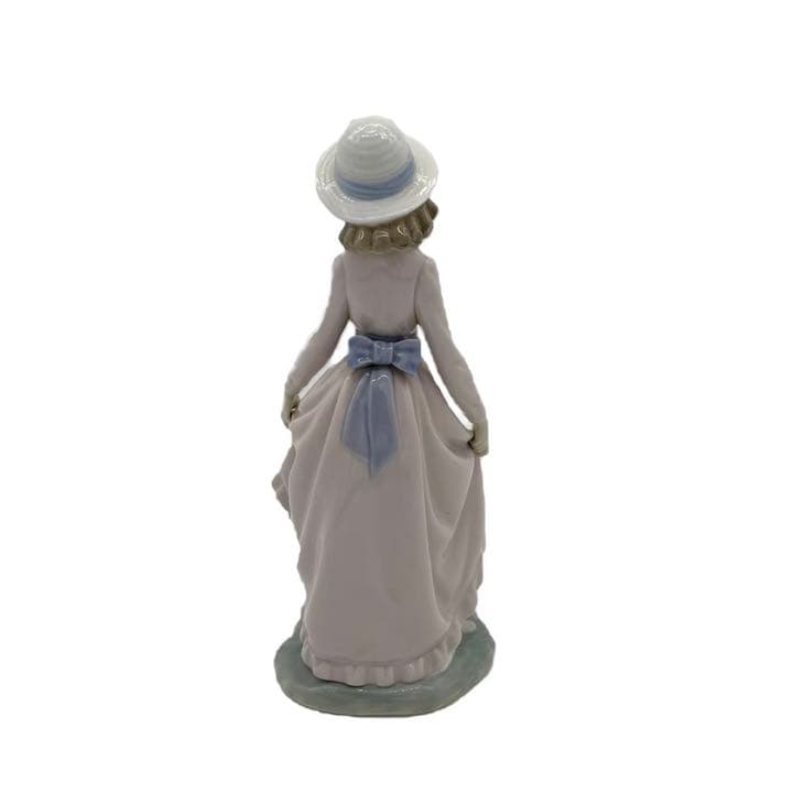 LLADRO　リアドロ　置物　フィギュア　陶器　花　帽子　婦人　5027