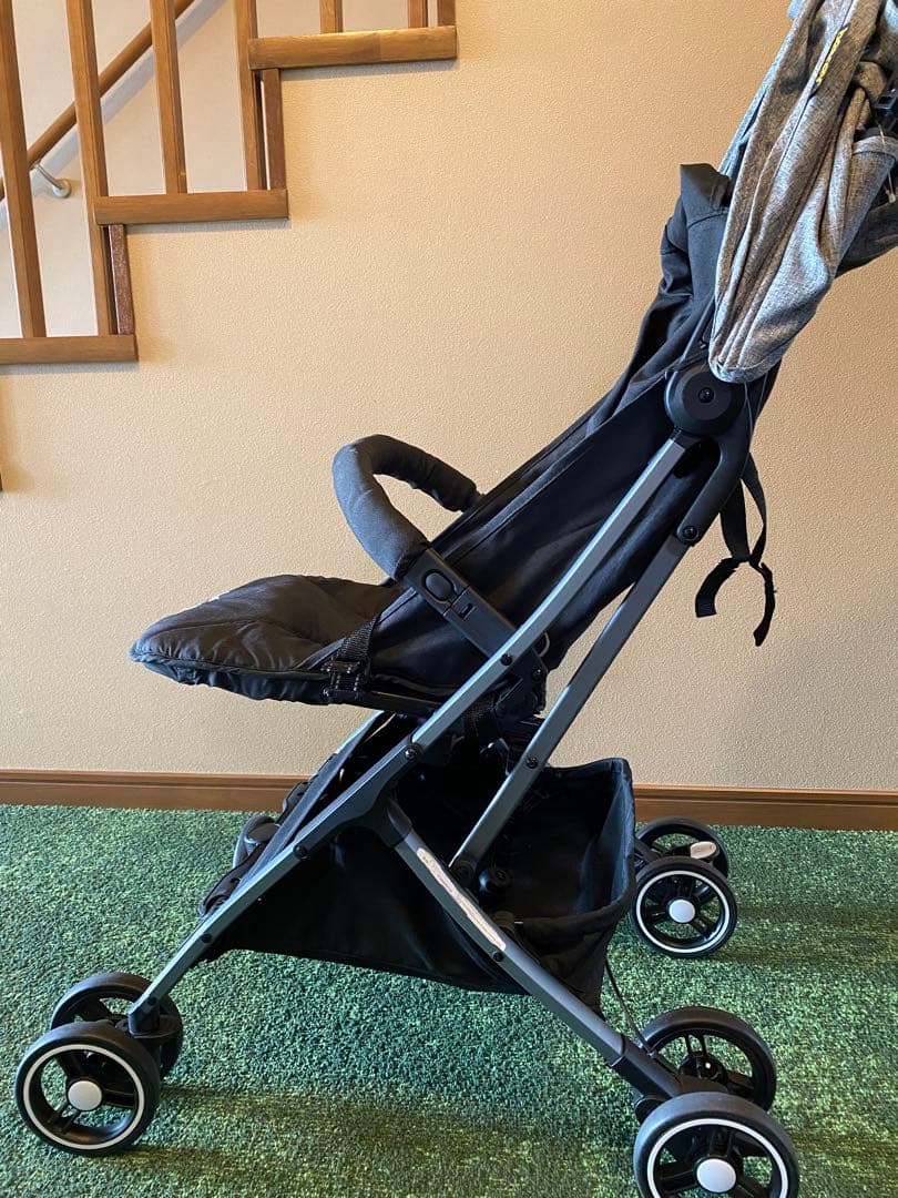 besray 折りたたみベビーカー
