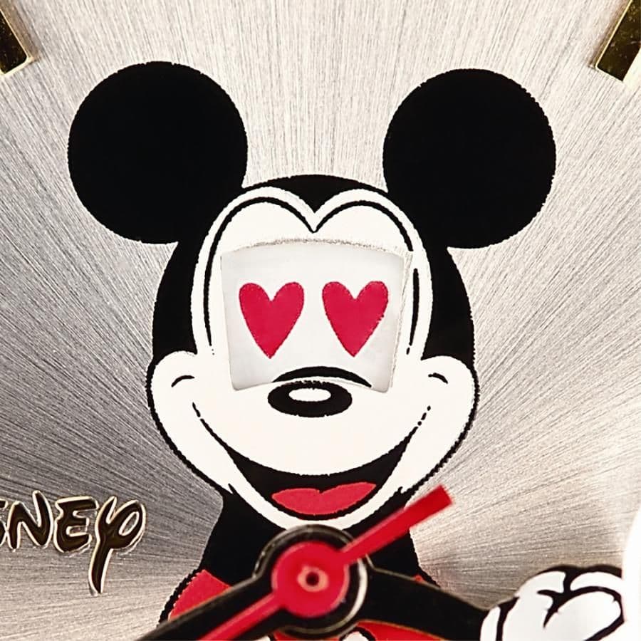 ディズニー　世界限定腕時計ギミックアイミッキー　シルバー