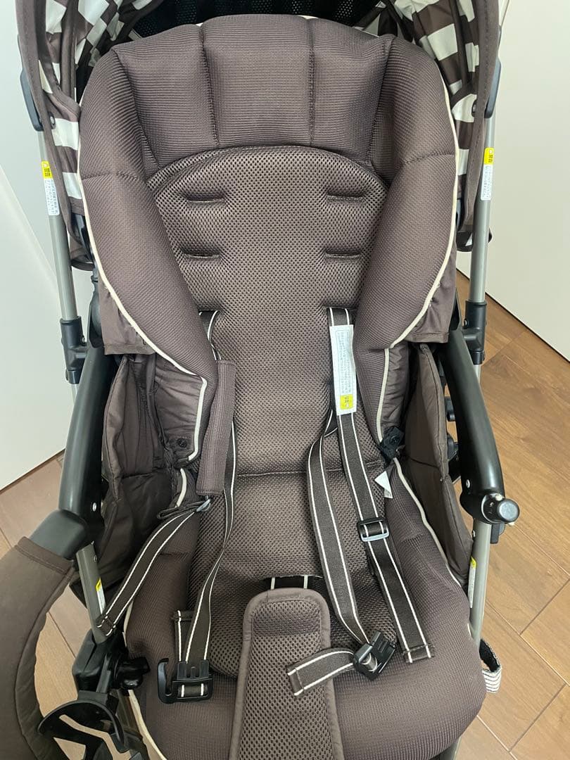 希少人気色　ラクーナ　ベビーカーAprica アップリカ　ブラウン　引取歓迎