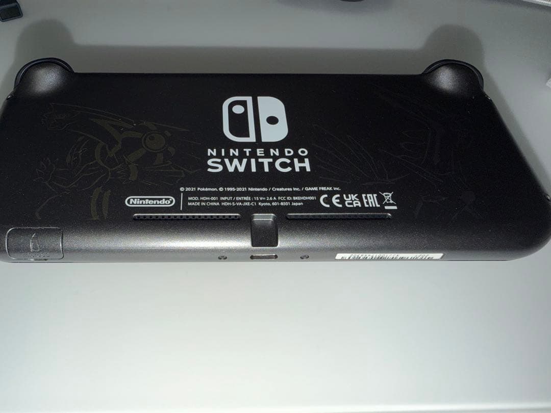 Nintendo Switch Lite 本体　ポケモン