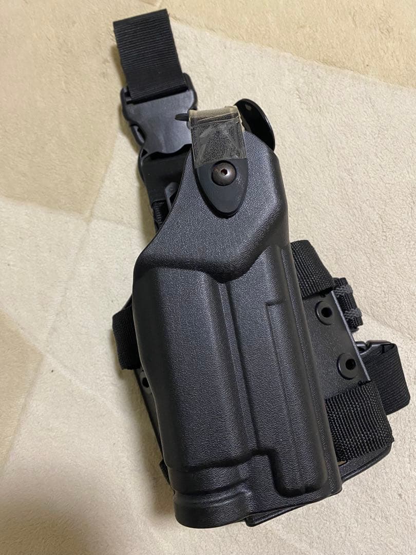 サファリランド SIG用 レッグホルスター ジャンク品