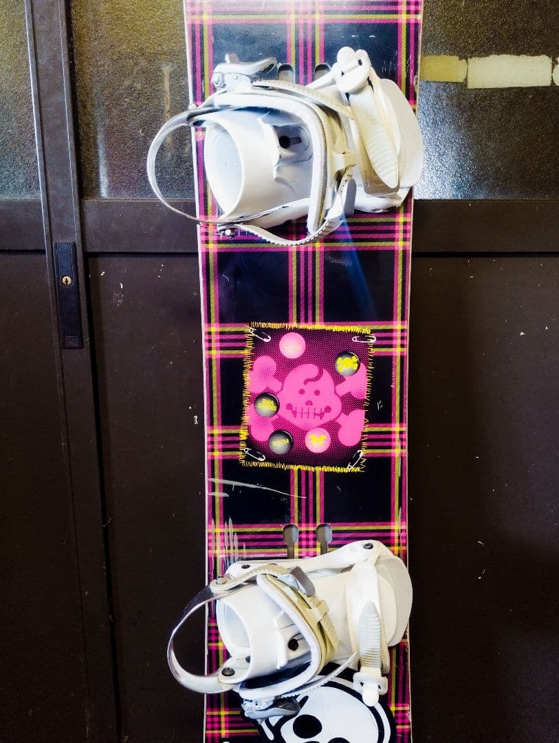 スノーボード チェック柄 スカルデザイン