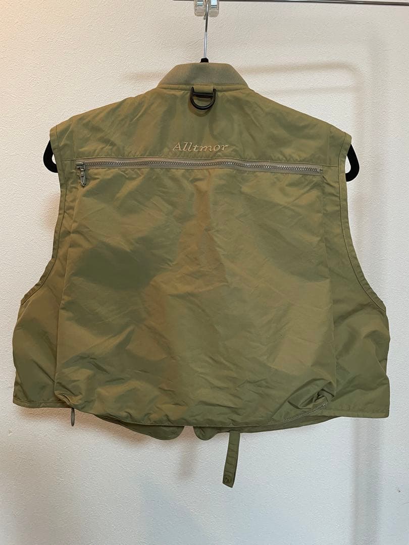 ほぼ未使用　アルトモア　刺繍ロゴベスト