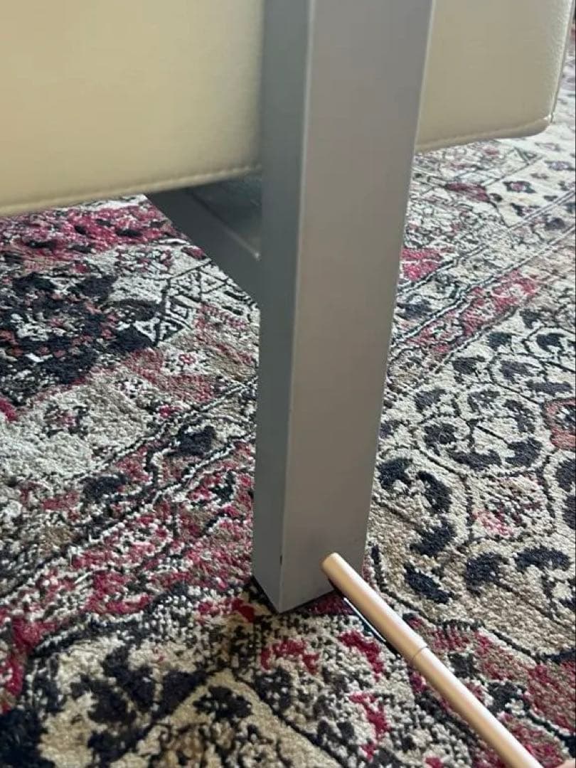 2/8まで　センプレ　フローティングソファSEMPRE ホワイトレザー　1人掛け