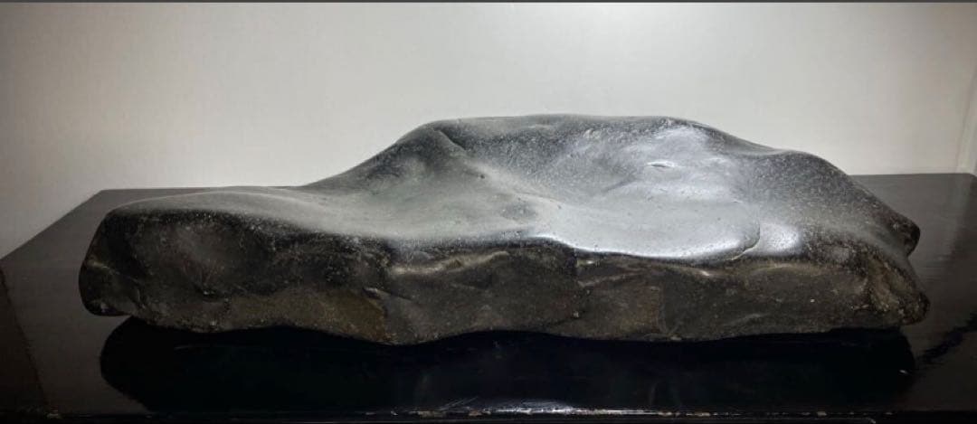 6952 瀬田川真黒石 ウブ 横47(cm)重量:12kg 水石 盆石