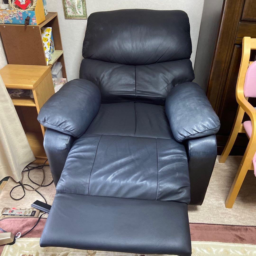 ニトリ電動リクライニングソファ 1人掛け　ブラック