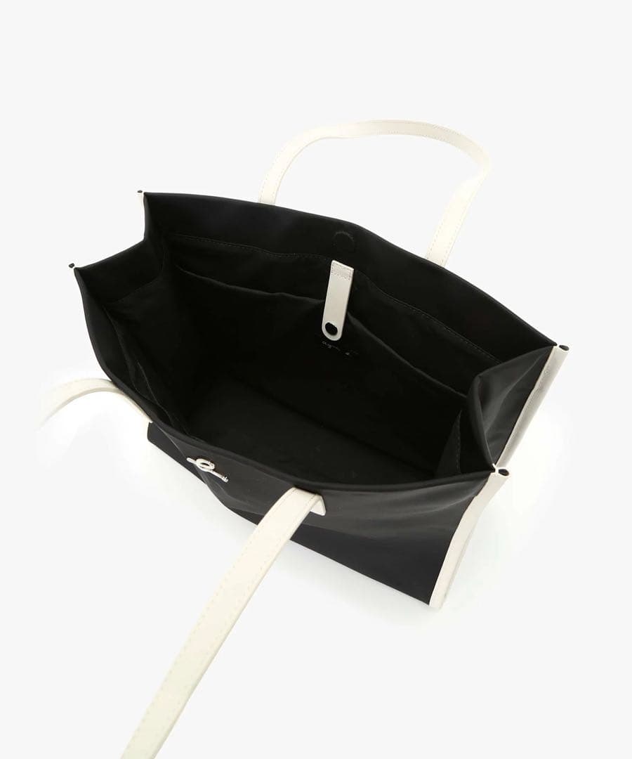 未使用　最終値下げ　黒のナイロントートバッグ