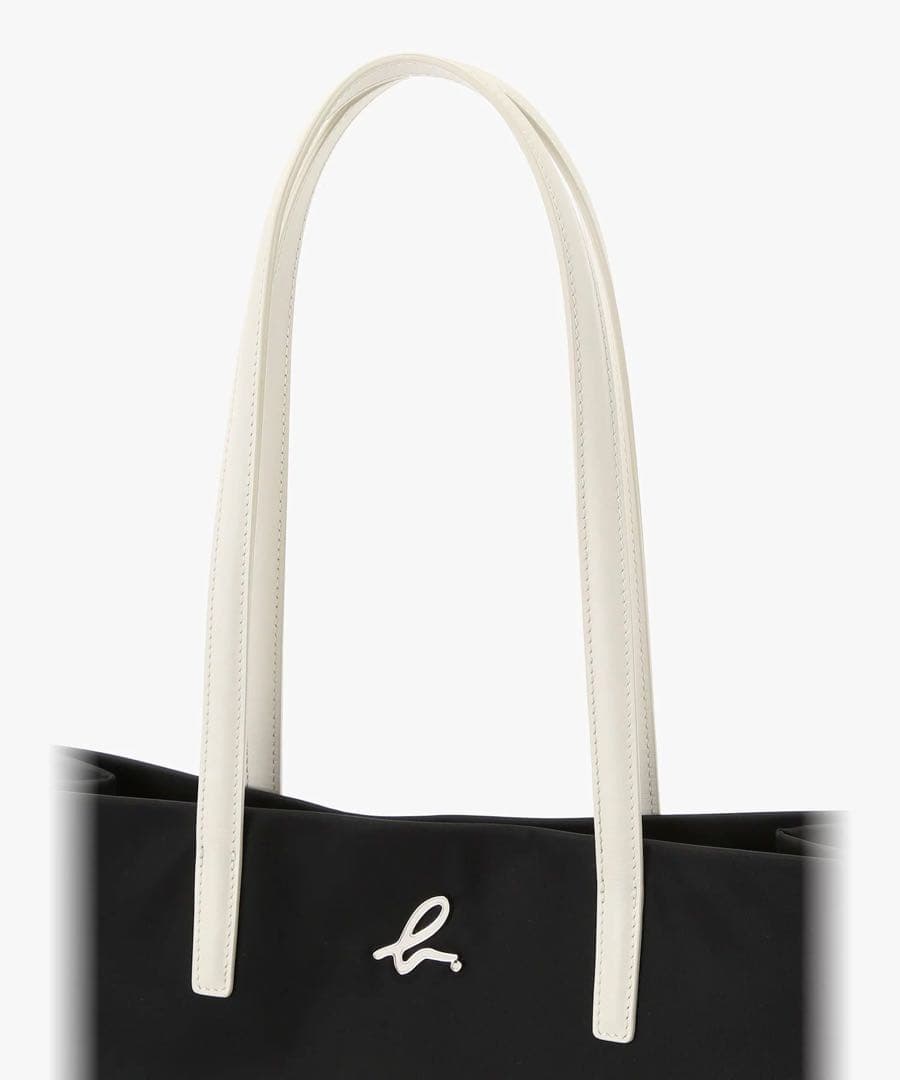 未使用　最終値下げ　黒のナイロントートバッグ