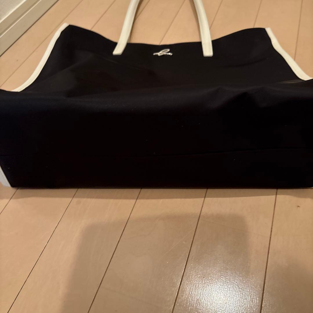 未使用　最終値下げ　黒のナイロントートバッグ