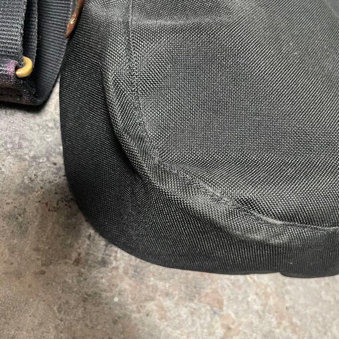 クオリティガンスリップス レザー PVC キャンバス ショルダーバッグ ブラック