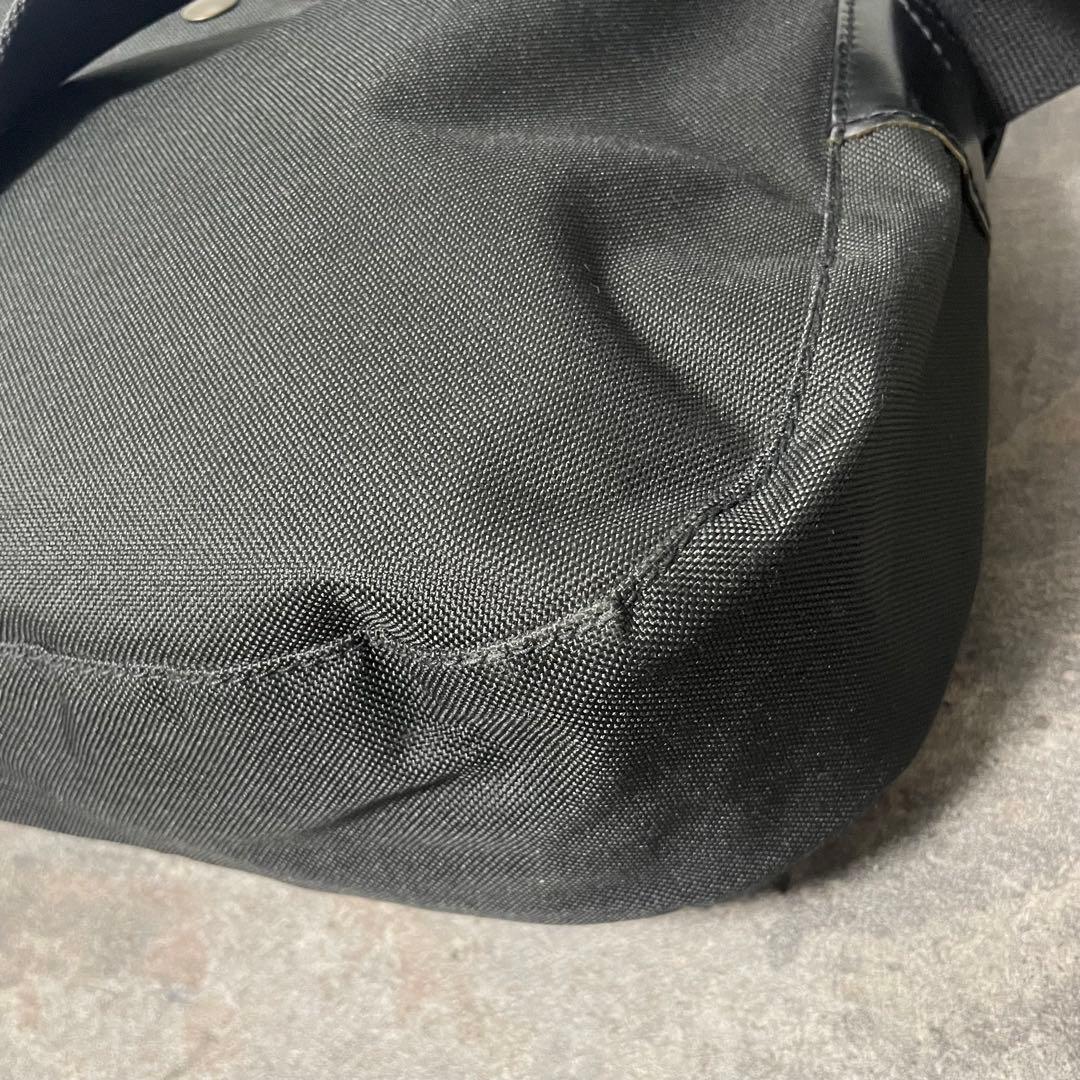 クオリティガンスリップス レザー PVC キャンバス ショルダーバッグ ブラック