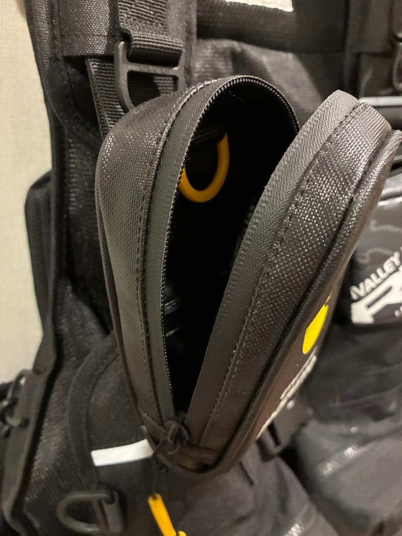 本日のみ値下げRBB リバレイ　フローティングベスト　ポーチ2個専用ハンガー付き