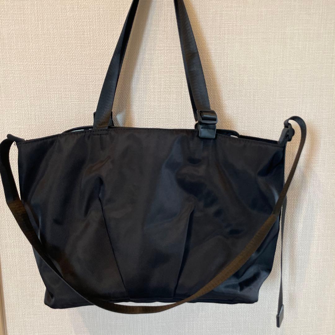 美品！アジャスタートートバッグ　横型　レシートチャーム付き♡