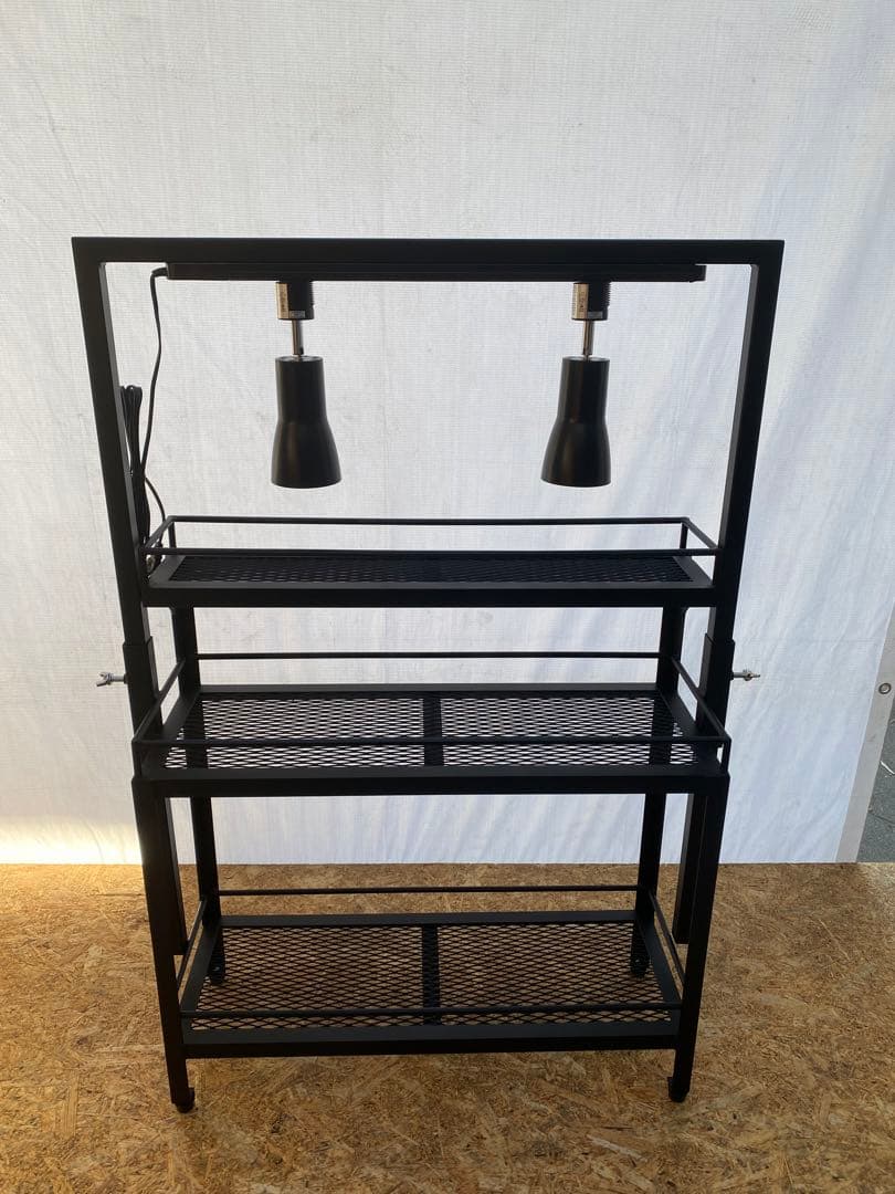 アイアンシェルフ　インダストリアル アイアンラック　多肉植物　アガベ